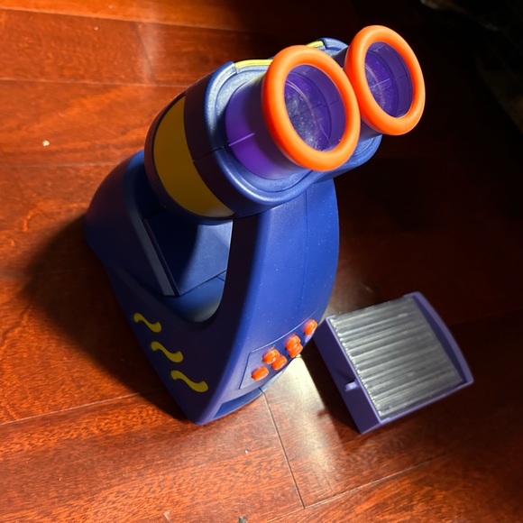 Talking microscope with slides. - Picture 2 of 3